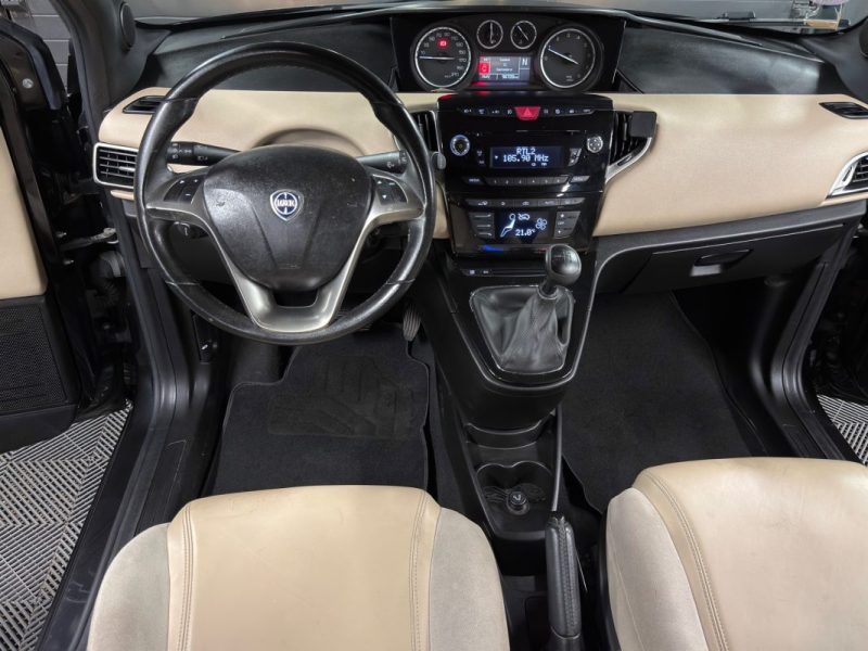 LANCIA YPSILON 0.9 85 Cv - CRIT'AIR 1 / CLIMATISATION - GARANTIE 12 MOIS NATIONALE 