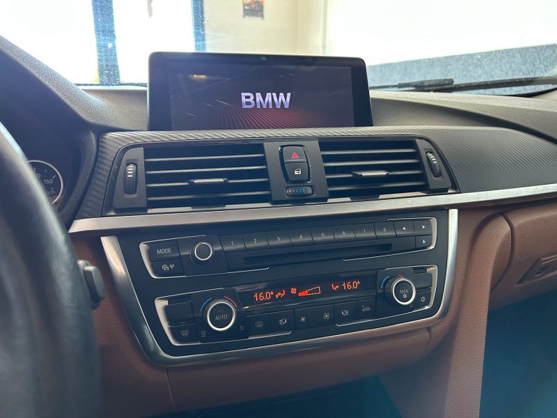 BMW 318D 143 LUXURY F30