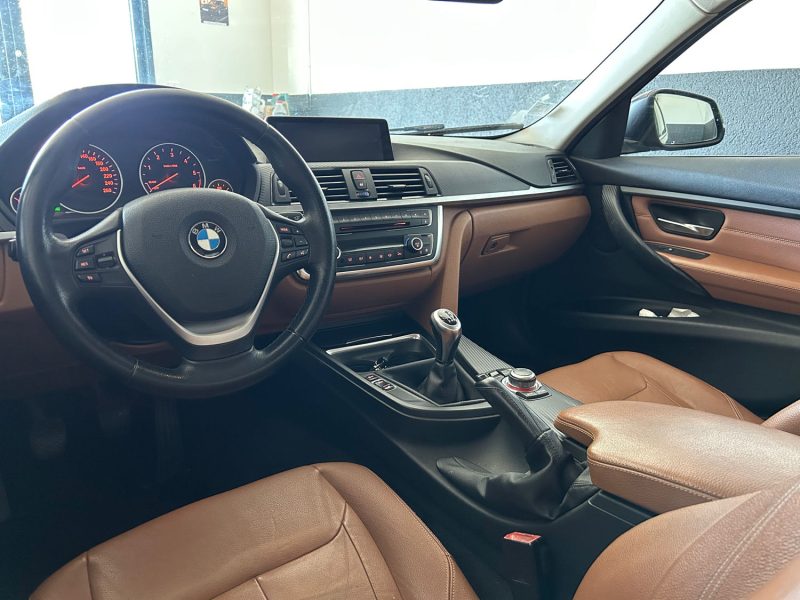 BMW 318D 143 LUXURY F30