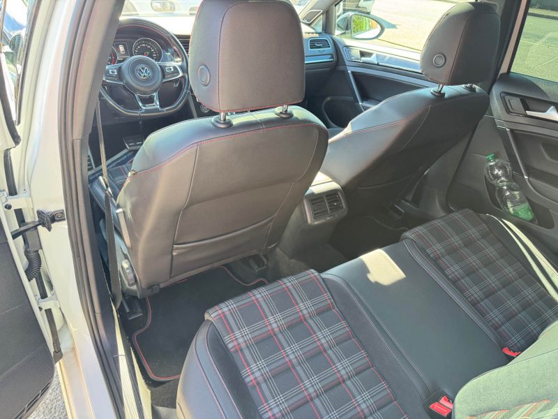 VOLKSWAGEN GOLF VII GTI PERFORMANCE 2.0I 230 DSG6 2015