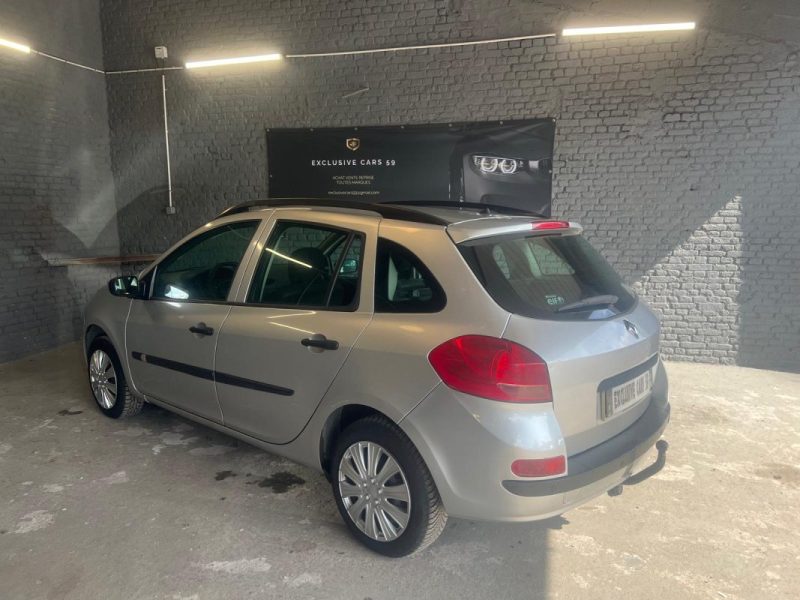 RENAULT CLIO III CLIO 1.2 75CH AUTHENTIQUE 