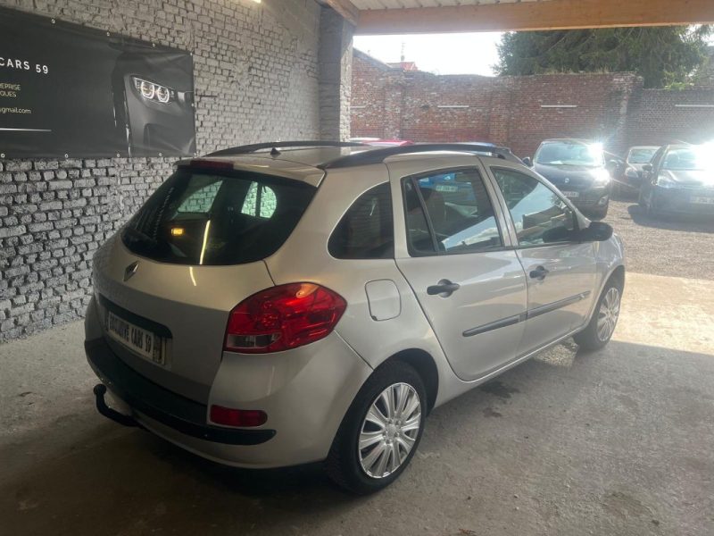 RENAULT CLIO III CLIO 1.2 75CH AUTHENTIQUE 