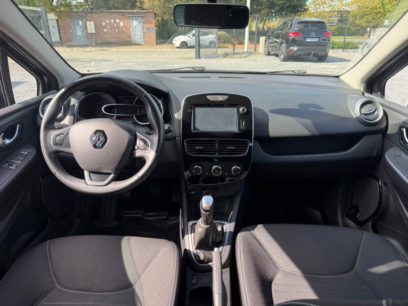 RENAULT CLIO LIMITED 1l2 essence 75 chx