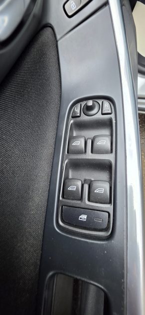 VOLVO V60 I 1.6 DIESEL KINETIC BOITE AUTO 2014