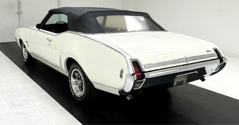 1969 OLDSMOBILE CUTLASS S CONVERTIBLE MATCHING NIMBER  
