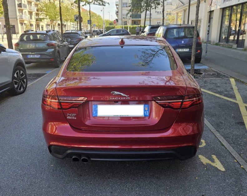 JAGUAR XE 2.0 D 180CV BVA R-DYNAMIC HSE 2019