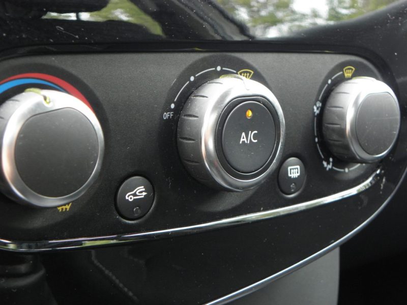 Renault  Clio IV 1.2 75CH Limited • 1 ère Main • Faible kilométrage