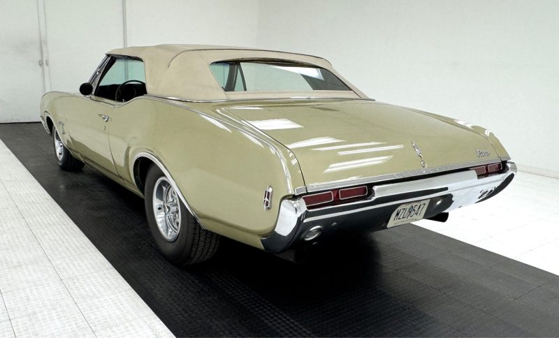 1968 OLDSMOBILE  CUTLASS S CONVERTIBLE 