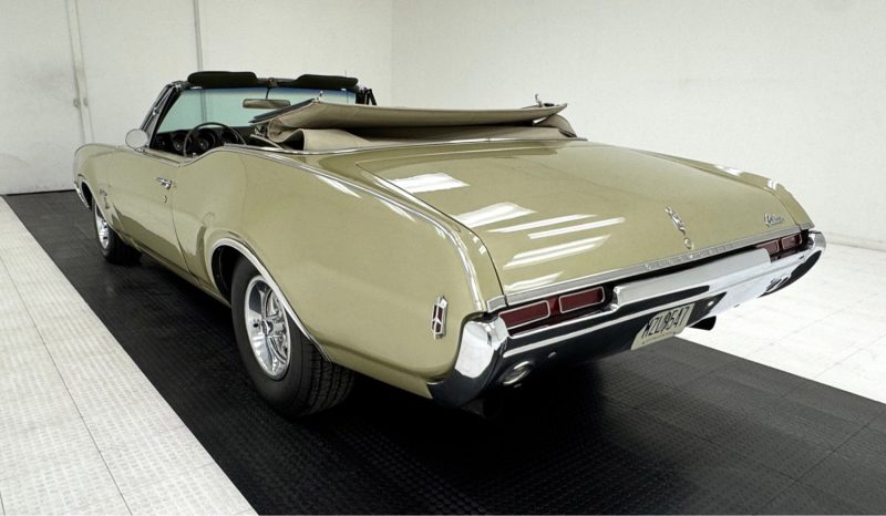 1968 OLDSMOBILE  CUTLASS S CONVERTIBLE 