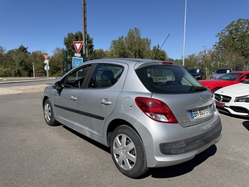 PEUGEOT 207 1.4 HDI 70 CH 2011