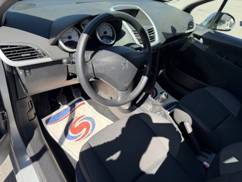 PEUGEOT 207 1.4 HDI 70 CH 2011