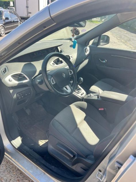RENAULT Scenic  2012
