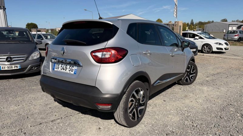RENAULT CAPTUR  BOITE AUTO ESSENCE 120CV  2015