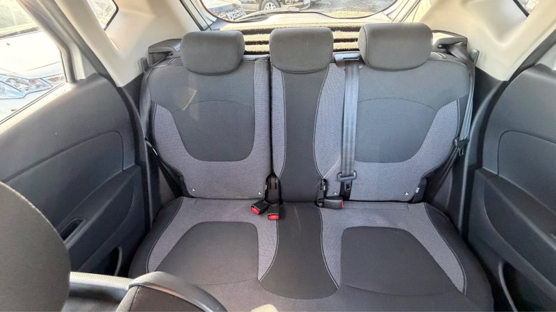 RENAULT CAPTUR  BOITE AUTO ESSENCE 120CV  2015