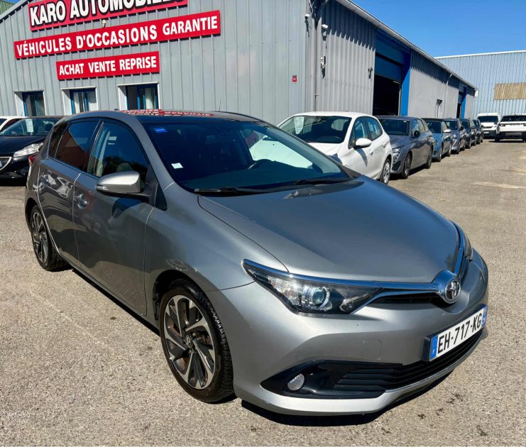 TOYOTA AURIS 