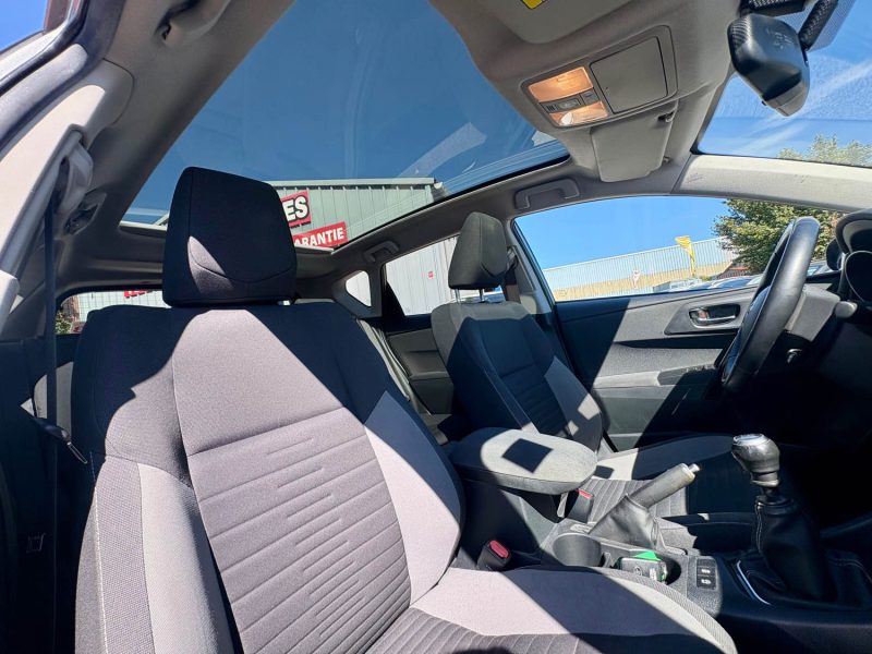 TOYOTA AURIS 