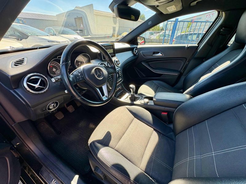 MERCEDES GLA 