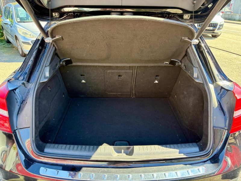 MERCEDES GLA 