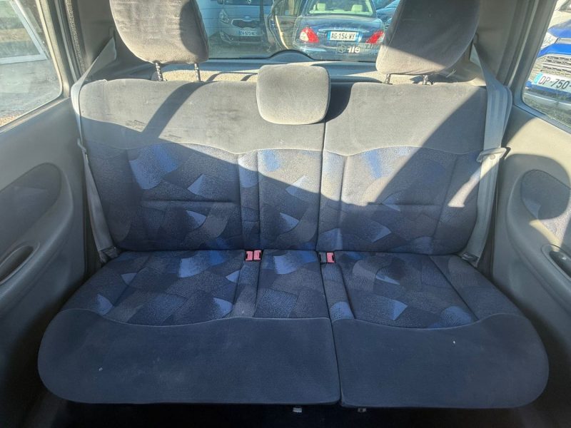 Renault Clio 2 1.4i 75 Ch  Garantie