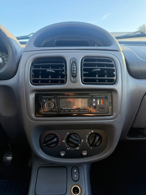 Renault Clio 2 1.4i 75 Ch  Garantie