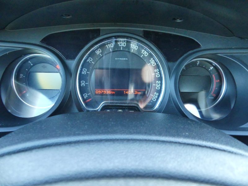 CITROËN C5 III (RD_) 2.0 BLUEHDI 150 MILLENIUM 2015
