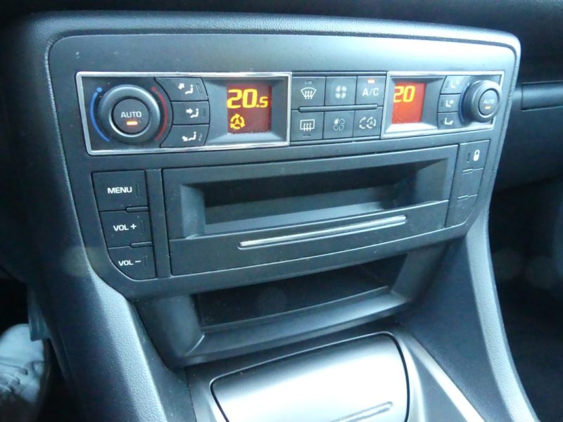 CITROËN C5 III (RD_) 2.0 BLUEHDI 150 MILLENIUM 2015