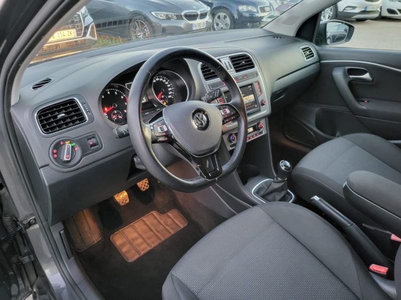 VOLKSWAGEN POLO 1.2 TSI 90 CONFORTLINE 2015