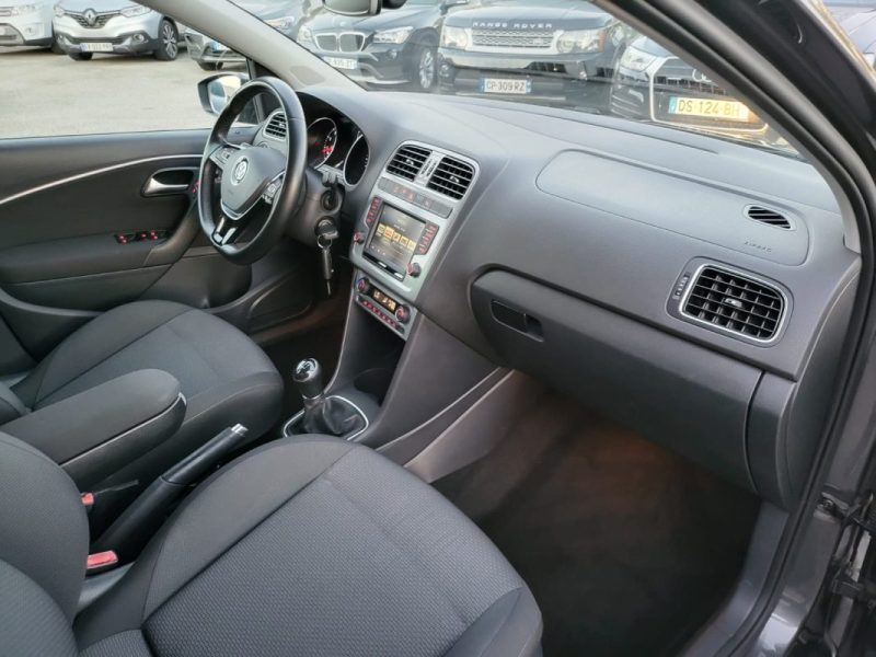 VOLKSWAGEN POLO 1.2 TSI 90 CONFORTLINE 2015
