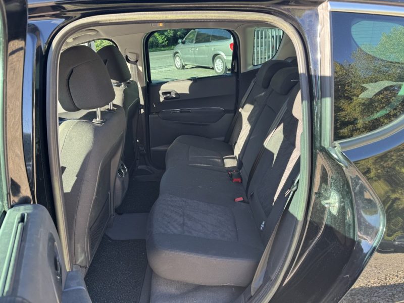PEUGEOT 3008 MONOSPACE 1.6 HDI 2011
