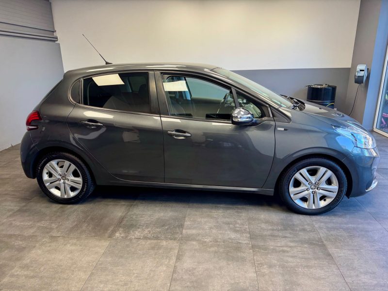 PEUGEOT 208  1.6 BLUEHDI 100 CV BVM5 STYLE 2016