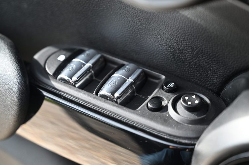 MINI MINI (2) F56 1.5 102 CV BUSINESS DESIGN 5 PORTES 2022