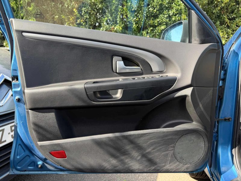 Kia Ceed 3 | 5 portes 1.6 CRDI 90 1582cm3 90cv