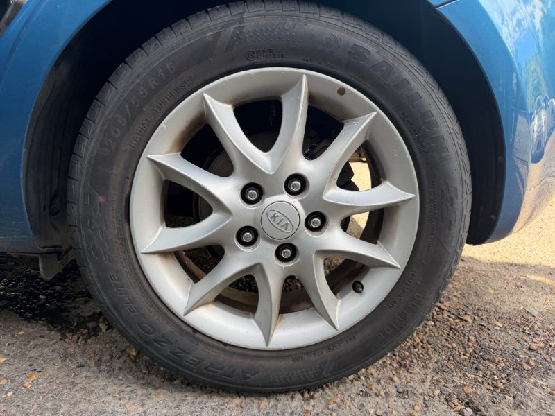 Kia Ceed 3 | 5 portes 1.6 CRDI 90 1582cm3 90cv
