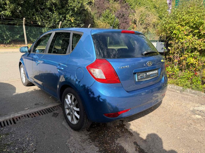 Kia Ceed 3 | 5 portes 1.6 CRDI 90 1582cm3 90cv