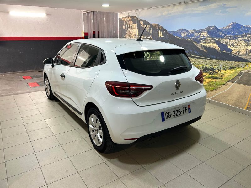RENAULT CLIO V TCE 90 2 PLACES 05/2022 PRIX HT : 6240 € PRIX TTC : 7490 €
