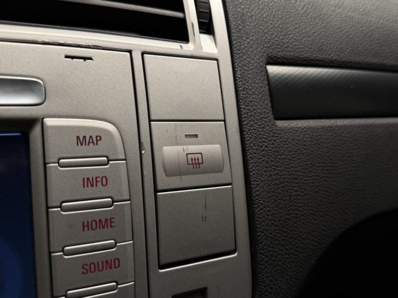 FORD KUGA (2) 2.0 TDCI 140ch  INDIVIDUAL POWERSHIFT 4X4 