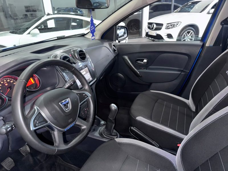 DACIA SANDERO 0.9 TCE 90cv STEPWAY / PHASE 2 ✅ 25 000km ✅ 1 ere MAIN ✅ GPS / CLIM / RADAR DE RECUL 
