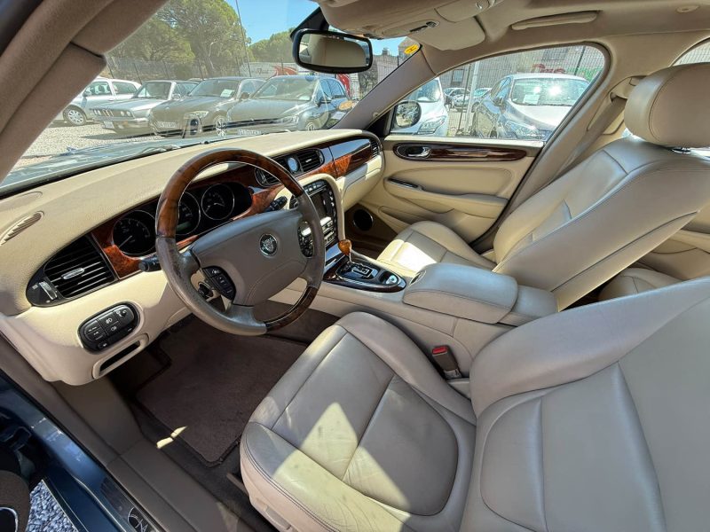 JAGUAR XJ6 3.0L i 238CV full options