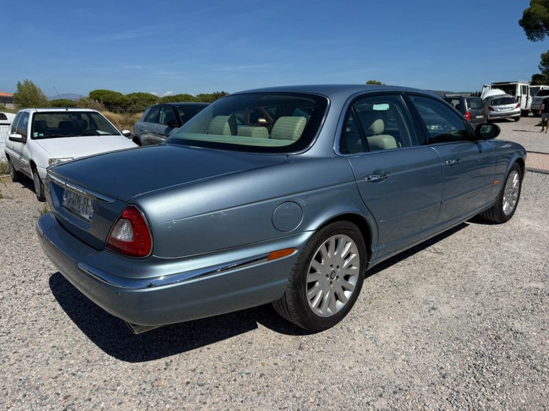 JAGUAR XJ6 3.0L i 238CV full options