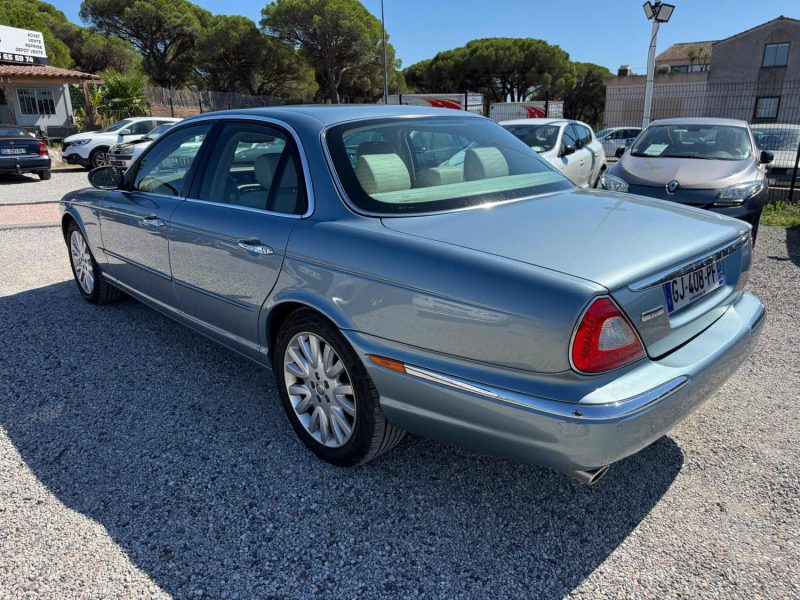 JAGUAR XJ6 3.0L i 238CV full options