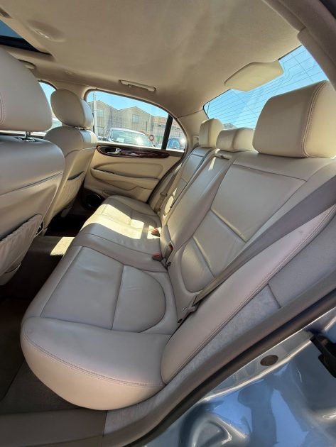 JAGUAR XJ6 3.0L i 238CV full options