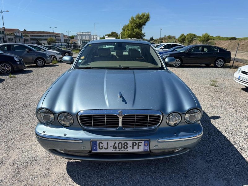 JAGUAR XJ6 3.0L i 238CV full options