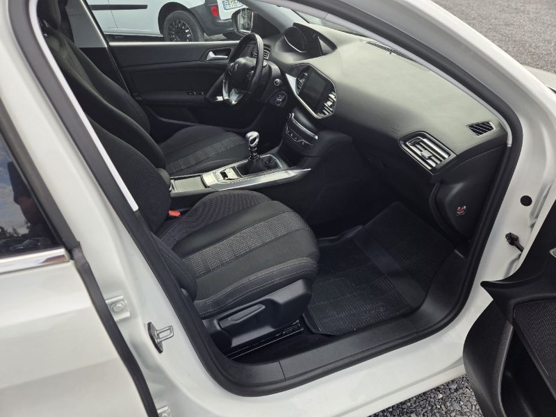 PEUGEOT 308 SW II 1.2 130cv 2015 MOTEUR NEUF 