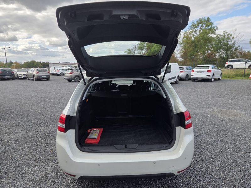 PEUGEOT 308 SW II 1.2 130cv 2015 MOTEUR NEUF 