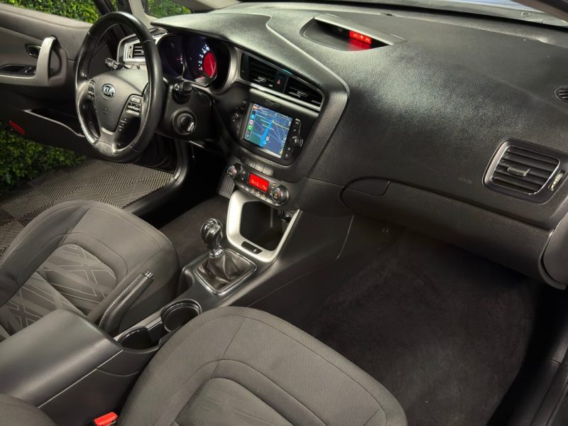 KIA CEE D 1.0 T-GDI 120 Cv - APPLE & ANDROID / CAMERA - GARANTIE 12 MOIS NATIONALE