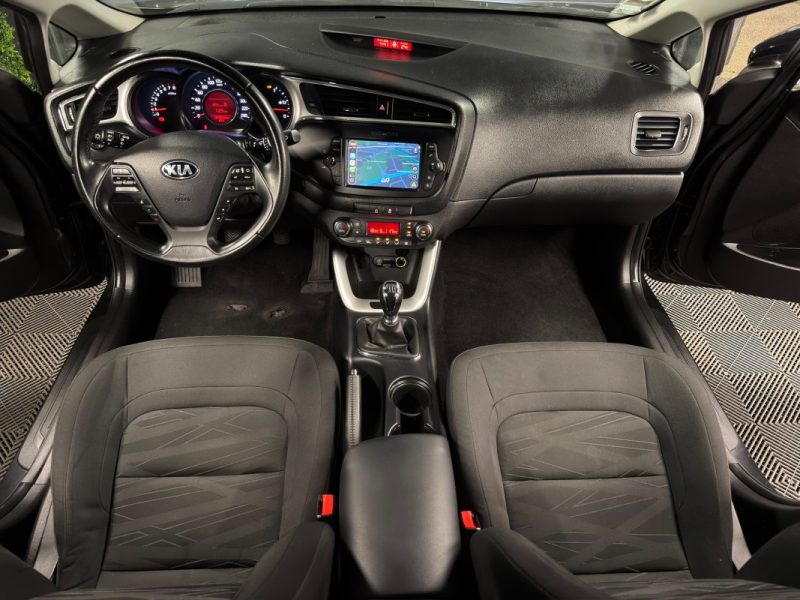 KIA CEE D 1.0 T-GDI 120 Cv - APPLE & ANDROID / CAMERA - GARANTIE 12 MOIS NATIONALE