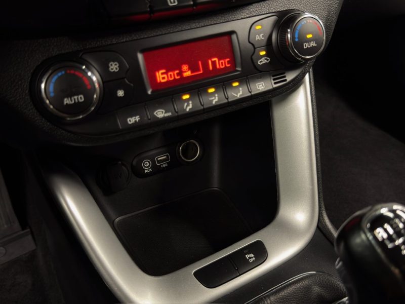 KIA CEE D 1.0 T-GDI 120 Cv - APPLE & ANDROID / CAMERA - GARANTIE 12 MOIS NATIONALE