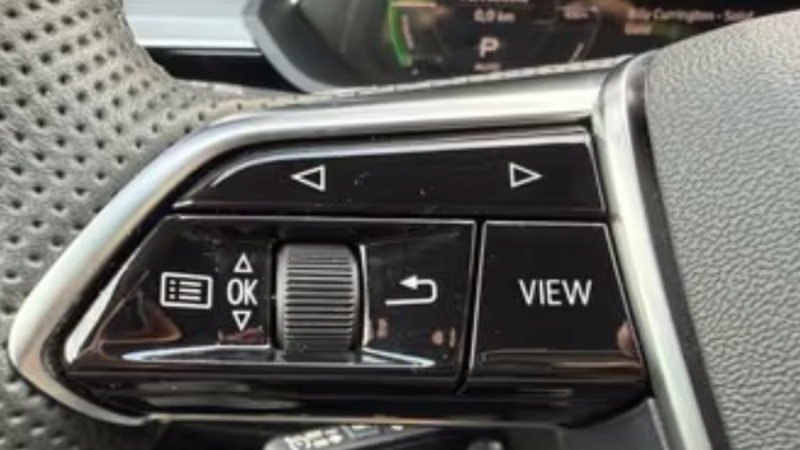 AUDI E-TRON 55 QUATTRO 2023 S LINE 408cv PREMIERE MAiN