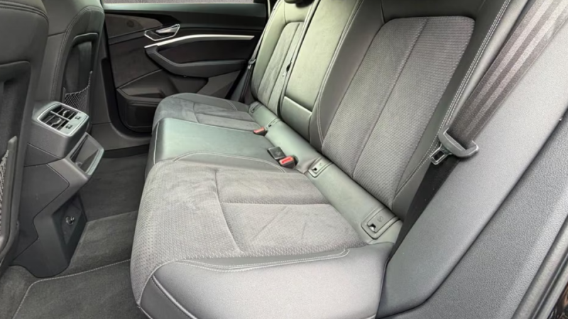 AUDI E-TRON 55 QUATTRO 2023 S LINE 408cv PREMIERE MAiN