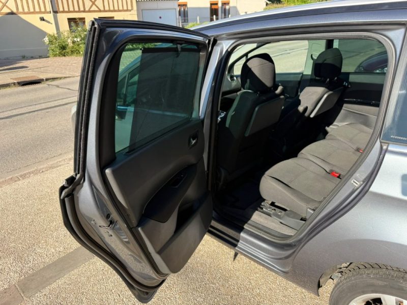 Peugeot 5008 1.6 HDi 112Ch Allure